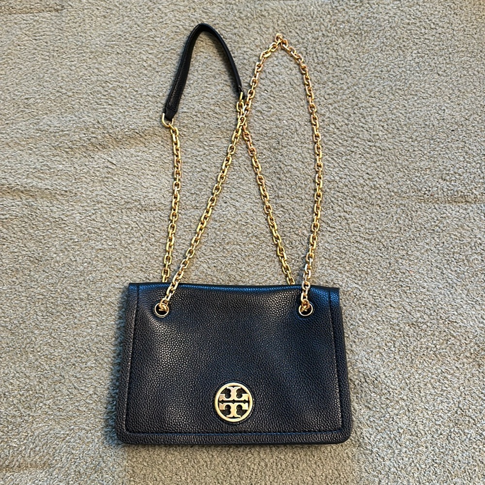 Tory Burch Carson Convertible Shoulder/Crossbody Bag - Picture 4 of 16